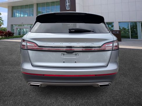 Used 2022 Lincoln Nautilus Reserve w/ Equipment Group 201A image 6