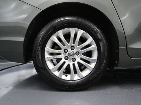 Used 2014 Toyota Sienna XLE image 13
