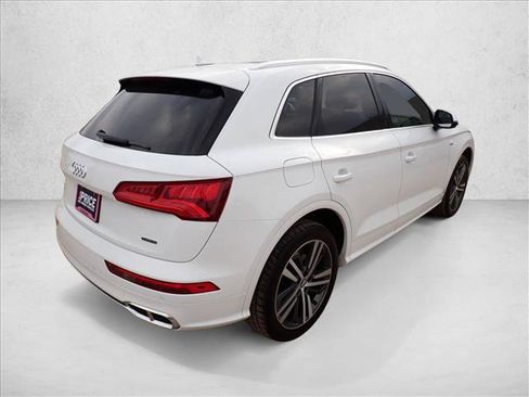 Used 2020 Audi Q5 e Premium Plus w/ Premium Plus Package AWD/4WD image 4