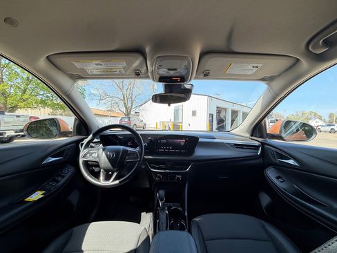 Used 2025 Buick Encore GX Preferred w/ Comfort Package image 33