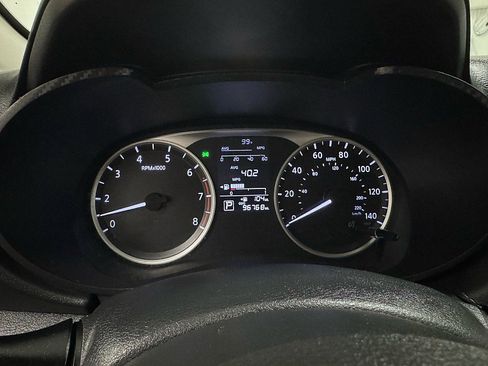 Used 2020 Nissan Versa S image 18