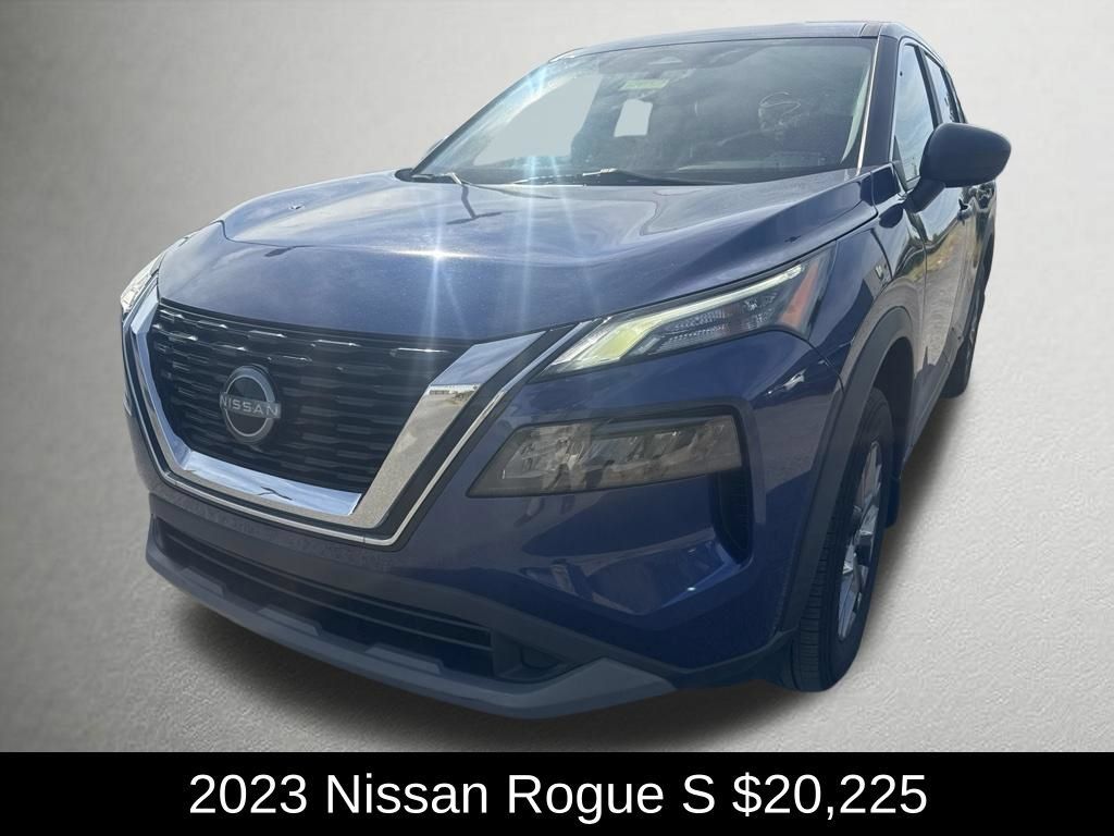 Used 2023 Nissan Rogue S AWD/4WD image 7
