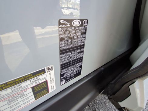 New 2026 Land Rover Range Rover Sport SV image 31