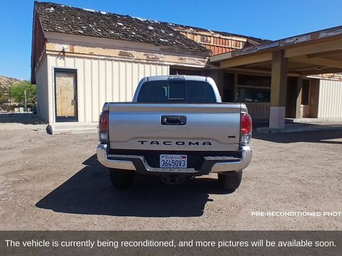 Used 2023 Toyota Tacoma TRD Off-Road w/ Black Out Package (TMS) AWD/4WD image 7