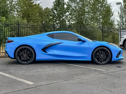 Used 2023 Chevrolet Corvette Stingray Preferred Cpe RWD image 2