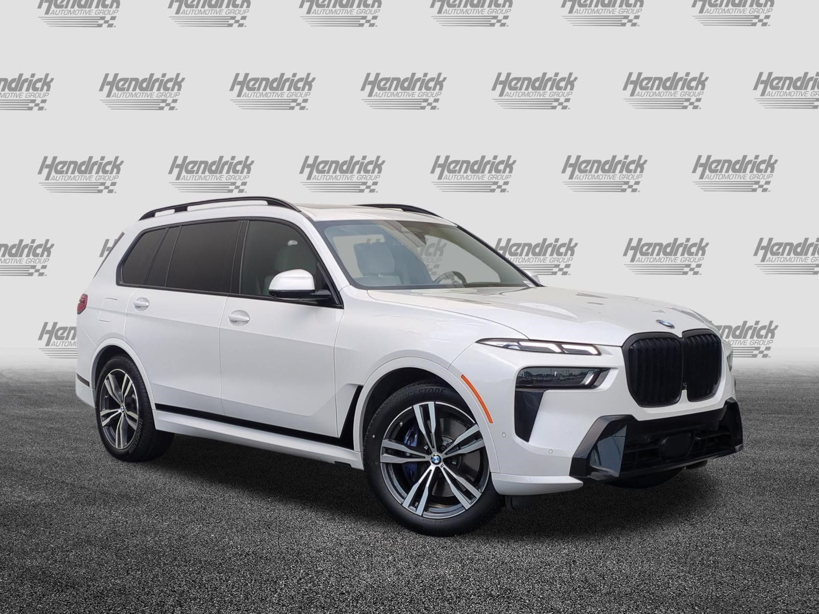 Used 2024 BMW X7 xDrive40i w/ Executive Package AWD/4WD image 2