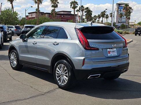 Used 2024 Cadillac XT4 Premium Luxury FWD image 8