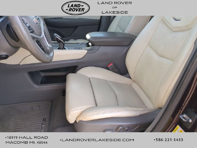 Used 2017 Cadillac XT5 Premium Luxury w/ LPO, Wheel Lock Package FWD image 12