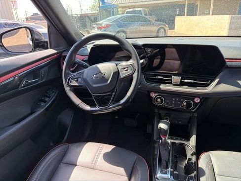 Used 2024 Chevrolet TrailBlazer RS FWD image 9
