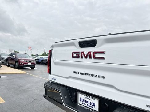 New 2026 GMC Sierra 2500 SLT w/ SLT Convenience Package AWD/4WD image 9