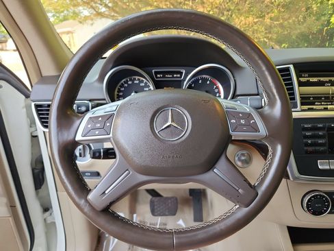 Used 2013 Mercedes-Benz ML 350 4MATIC image 10