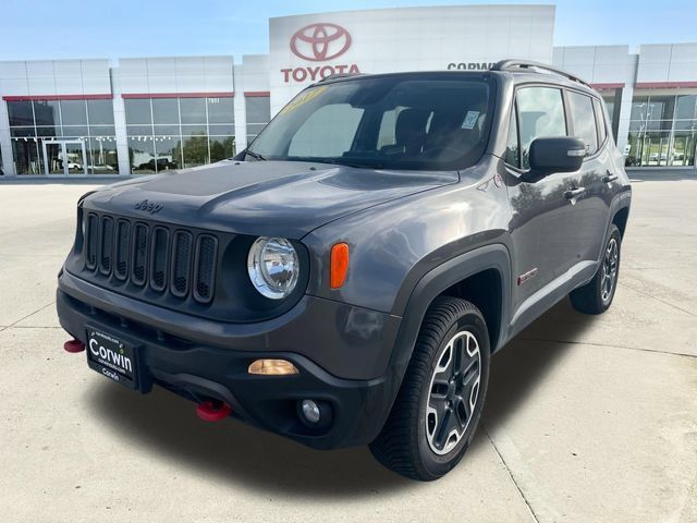 Used 2017 Jeep Renegade Trailhawk AWD/4WD image 7
