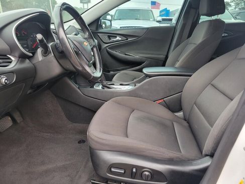 Used 2020 Chevrolet Malibu RS image 17