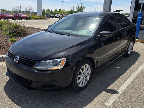 Used 2012 Volkswagen Jetta SE FWD image 3