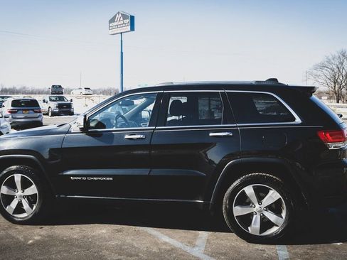 Used 2015 Jeep Grand Cherokee Limited w/ Luxury Group II image 26