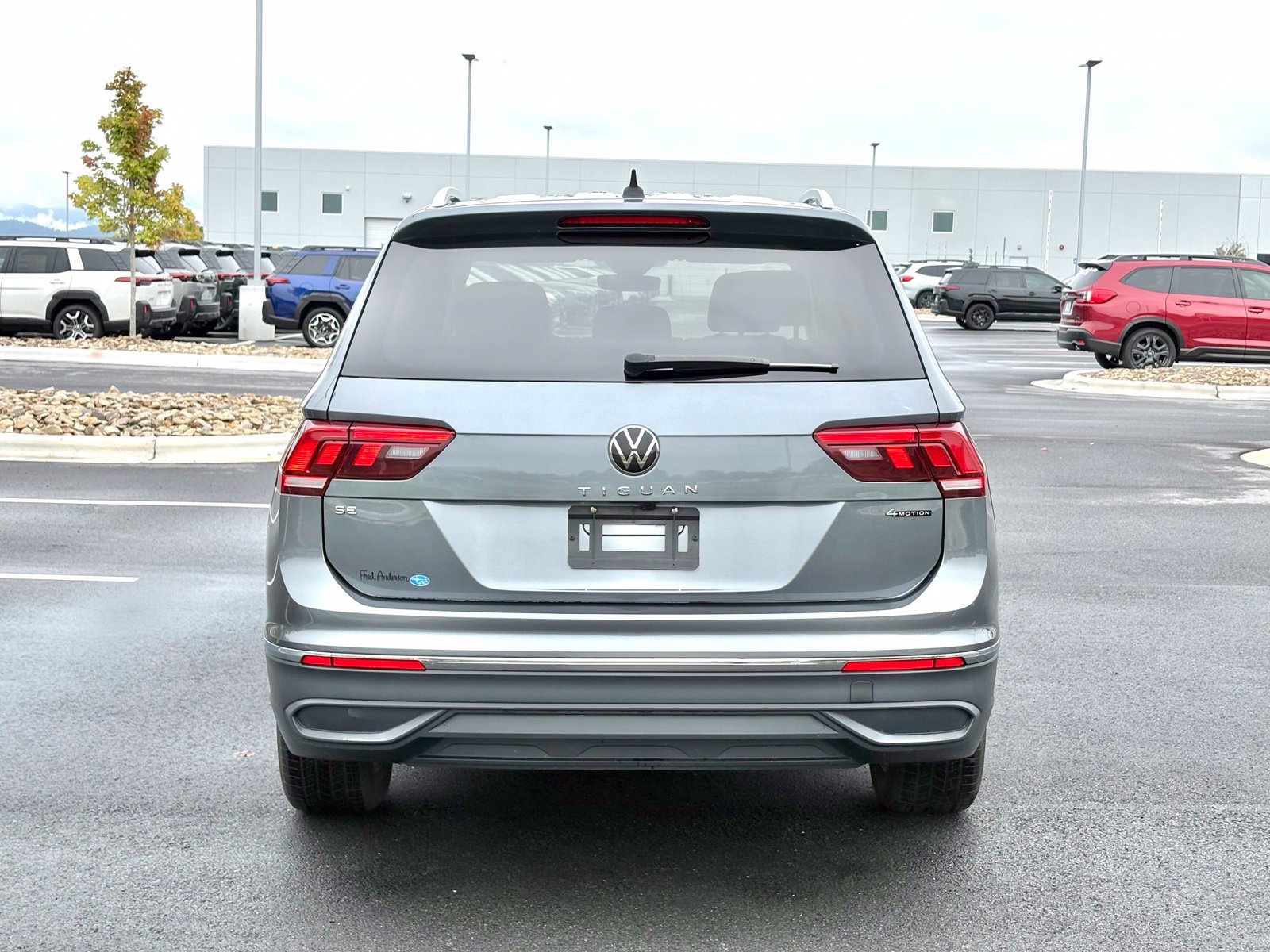 Used 2024 Volkswagen Tiguan SE AWD/4WD image 8