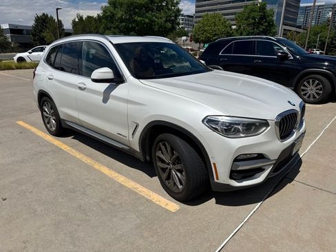 Used 2018 BMW X3 xDrive30i AWD/4WD image 2
