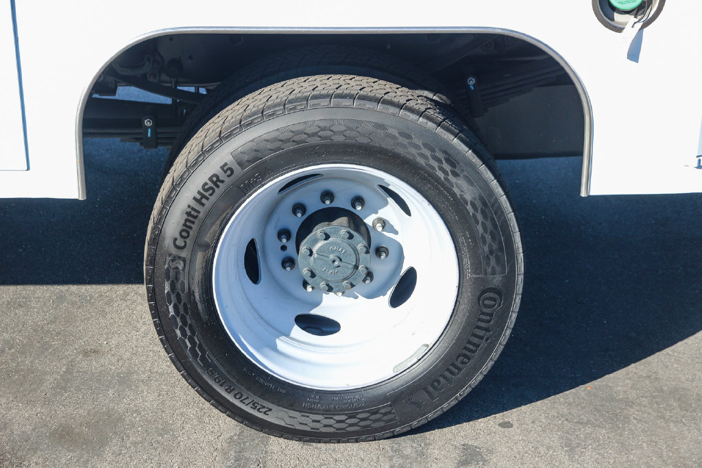 New 2026 Ford F550 4x4 SuperCab Super Duty image 15