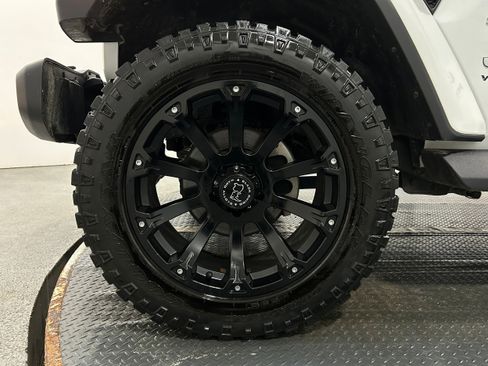 Used 2020 Jeep Wrangler Unlimited Sahara w/ Cold Weather Group image 35