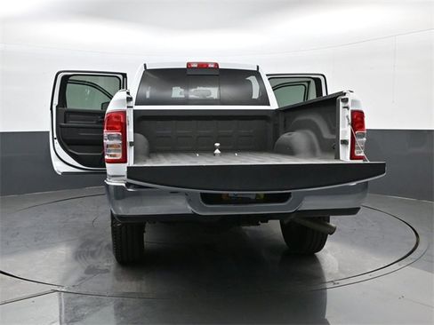 Used 2024 RAM 2500 Tradesman w/ Chrome Appearance Group image 33