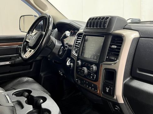 Used 2015 RAM 2500 Laramie AWD/4WD image 22