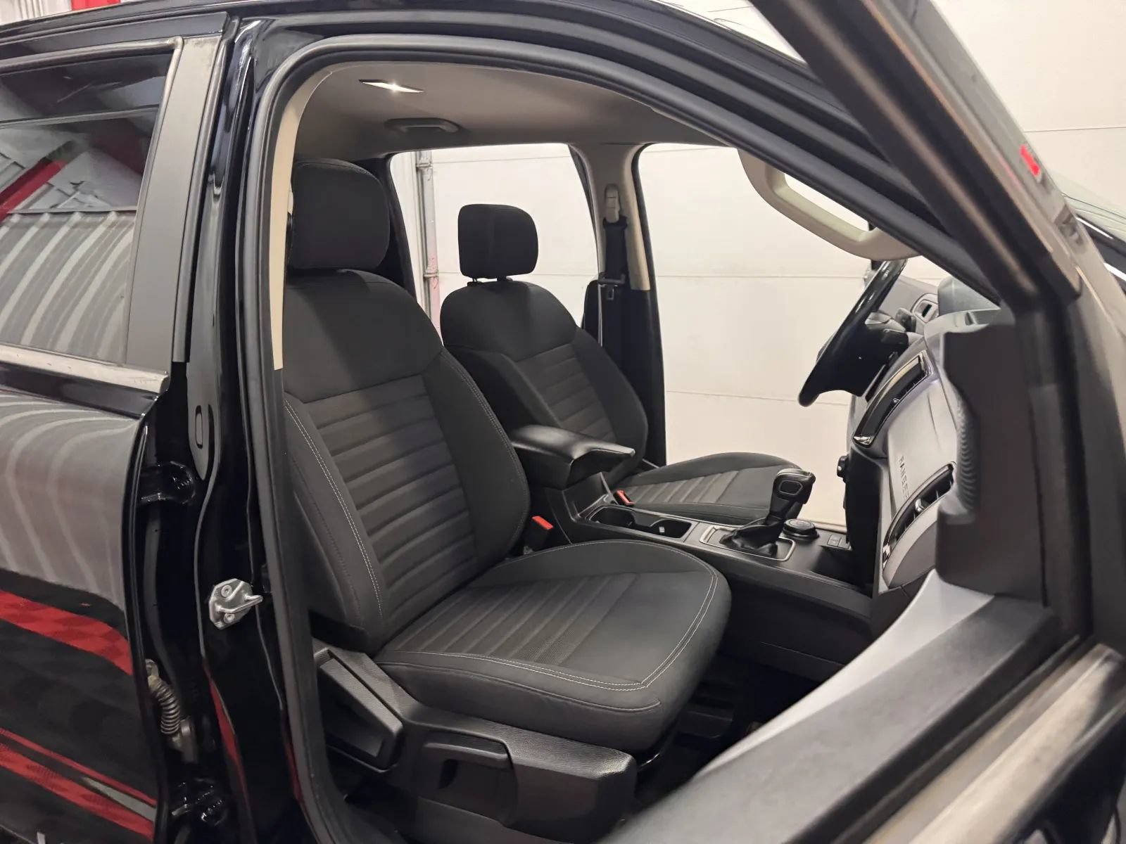 Used 2023 Ford Ranger XLT w/ Equipment Group 301A Mid AWD/4WD image 42