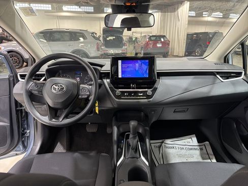 Used 2025 Toyota Corolla LE image 22