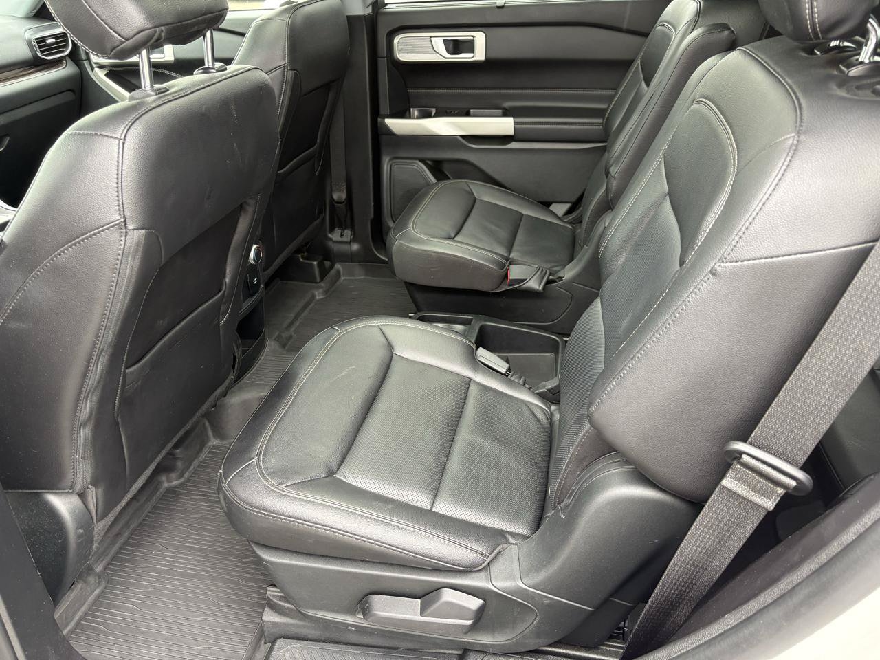 Used 2021 Ford Explorer Limited w/ Hybrid Equipment Group 310A AWD/4WD image 38