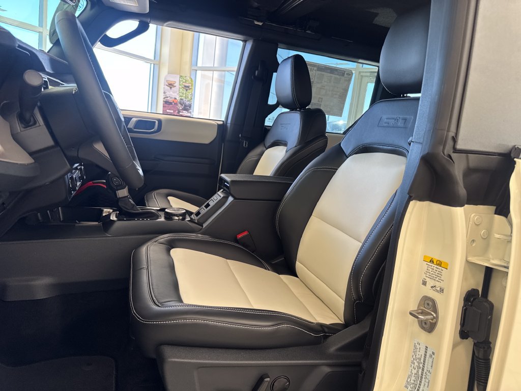 New 2026 Ford Bronco Outer Banks w/ Sasquatch Package AWD/4WD image 15