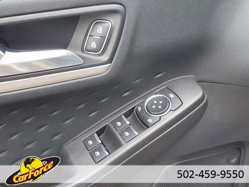 Used 2020 Ford Escape SE image 17