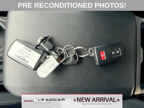 Used 2023 Toyota Tacoma TRD Off-Road w/ Black Out Package (TMS) AWD/4WD image 26