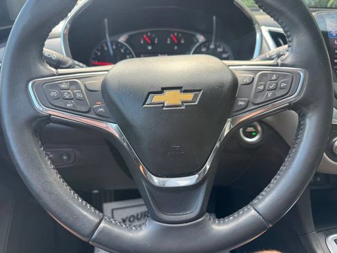 Used 2020 Chevrolet Equinox LT FWD image 19