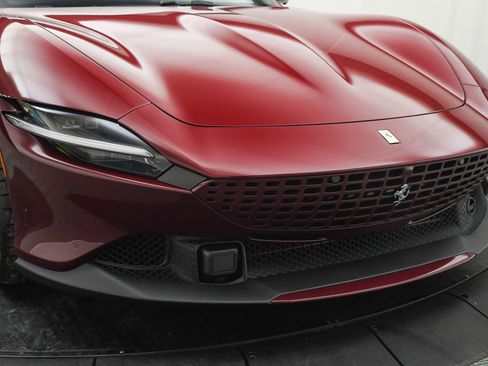 Used 2023 Ferrari Roma image 27