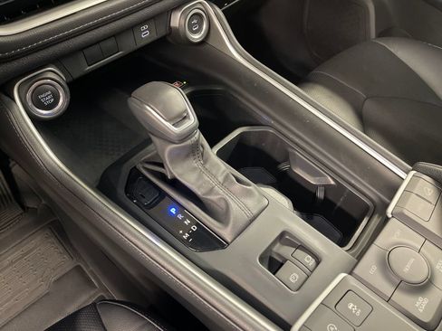 Used 2024 Toyota Grand Highlander AWD image 23