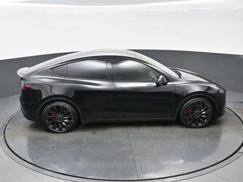Used 2022 Tesla Model Y Performance image 36