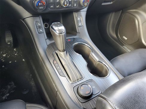 Used 2018 GMC Acadia SLT image 34