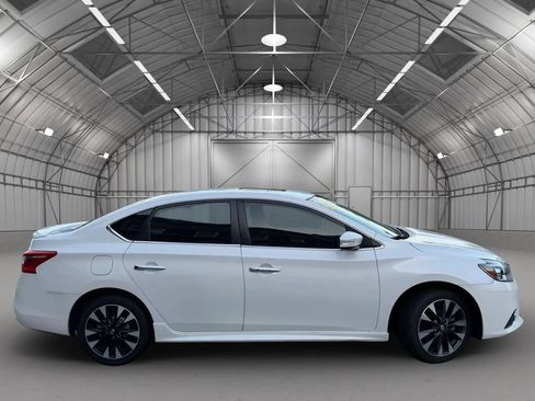 Used 2019 Nissan Sentra SR Turbo FWD image 6