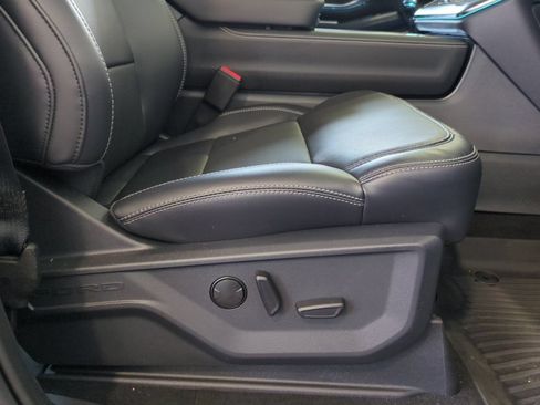 Used 2026 Ford Expedition Max Platinum w/ Stealth Appearance Package AWD/4WD image 23