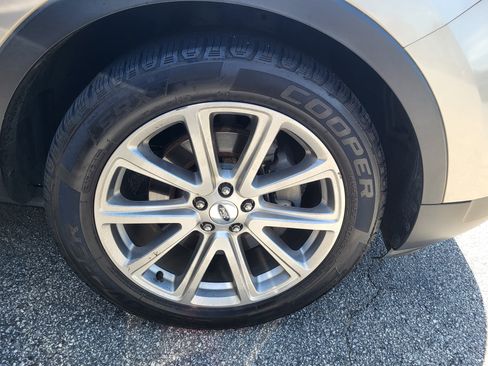 Used 2017 Ford Explorer Limited FWD image 7
