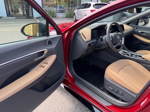Used 2023 Hyundai Sonata Limited FWD image 13