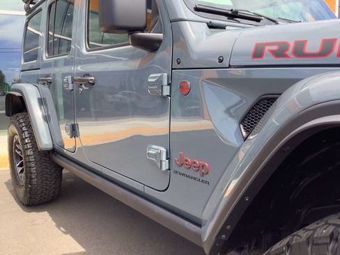Used 2024 Jeep Wrangler Unlimited Rubicon AWD/4WD image 44