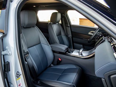 New 2026 Land Rover Range Rover Velar Dynamic SE image 26