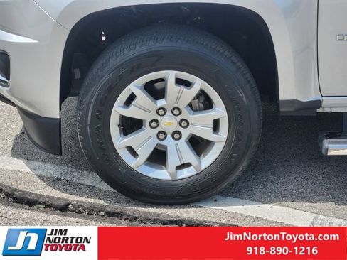 Used 2019 Chevrolet Colorado LT RWD image 14