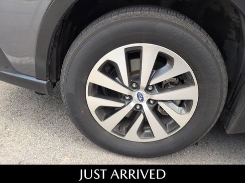 Used 2021 Subaru Outback Premium AWD/4WD image 9