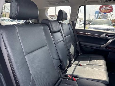 Used 2018 Lexus GX 460 Premium w/ Premium Package AWD/4WD image 11