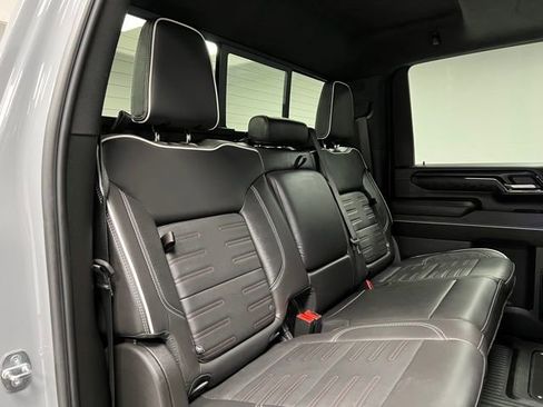 Used 2024 GMC Sierra 2500 AT4X image 54