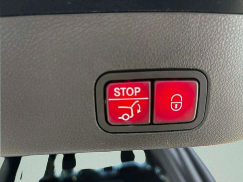 Used 2018 Mercedes-Benz GLS 450 4MATIC image 18