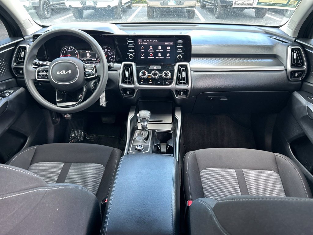 Used 2023 Kia Sorento LX FWD image 11