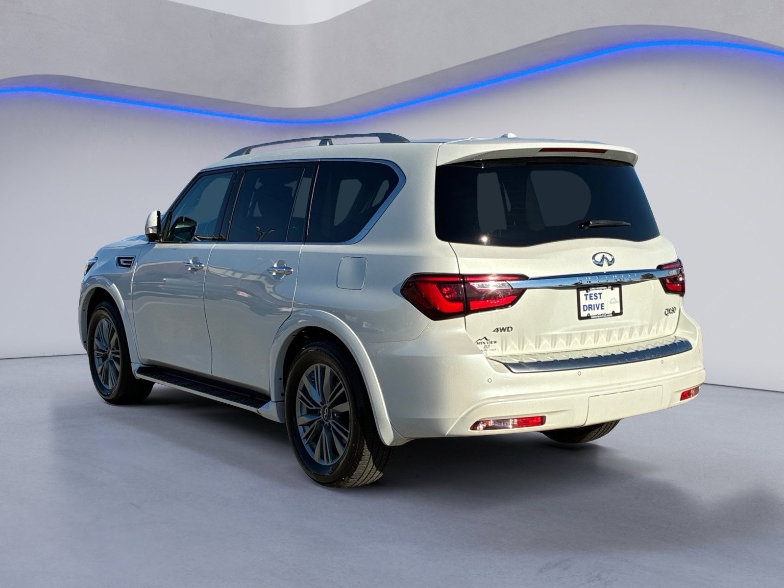 Used 2024 INFINITI QX80 Luxe AWD/4WD image 6