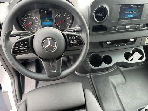 Used 2024 Mercedes-Benz Sprinter 3500 image 7